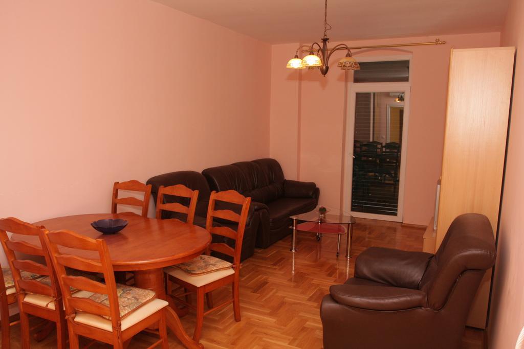 Apartmani Paula Макарска Екстериор снимка