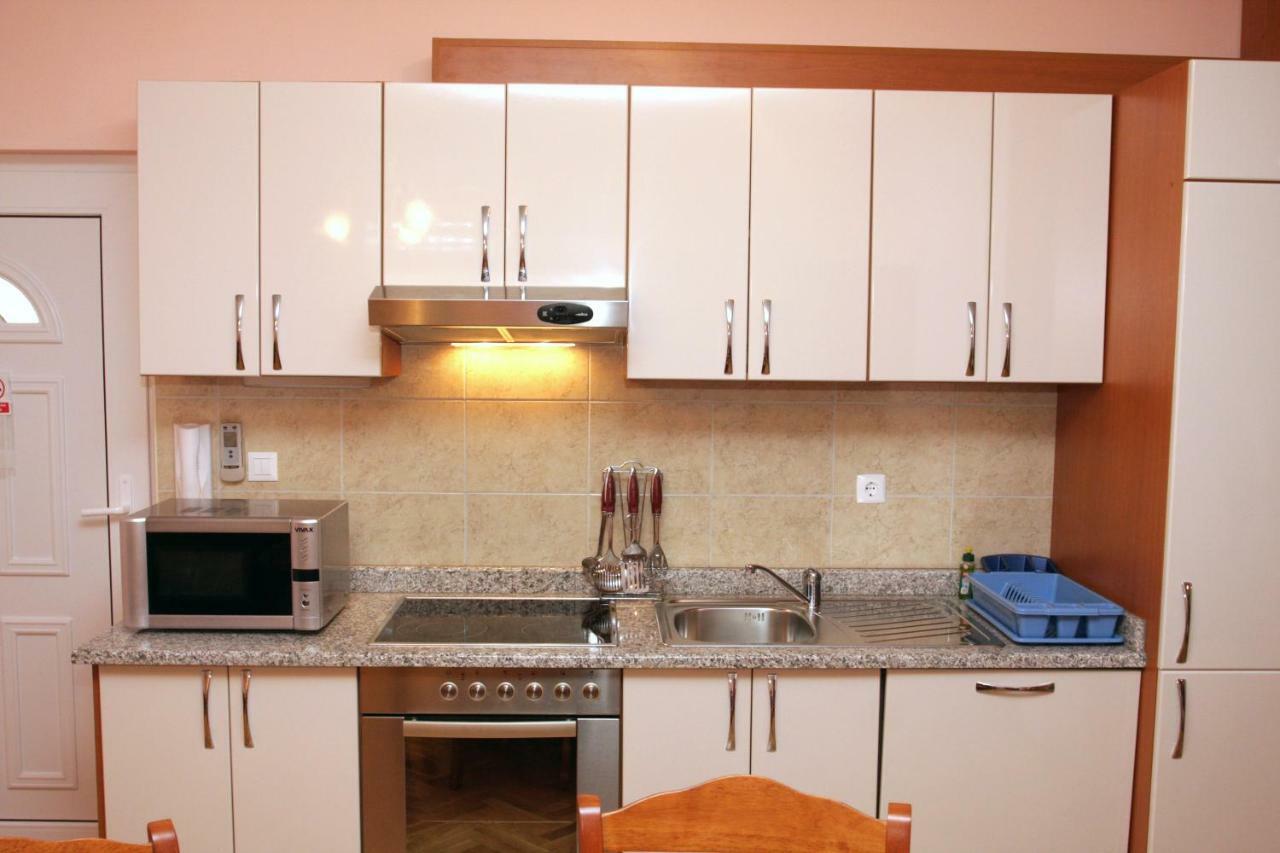 Apartmani Paula Макарска Екстериор снимка