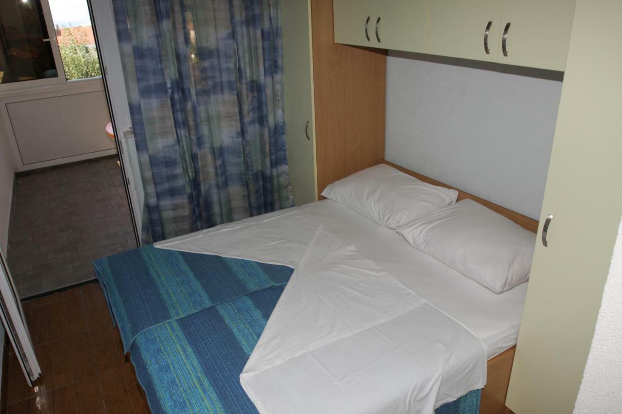 Apartmani Paula Макарска Екстериор снимка